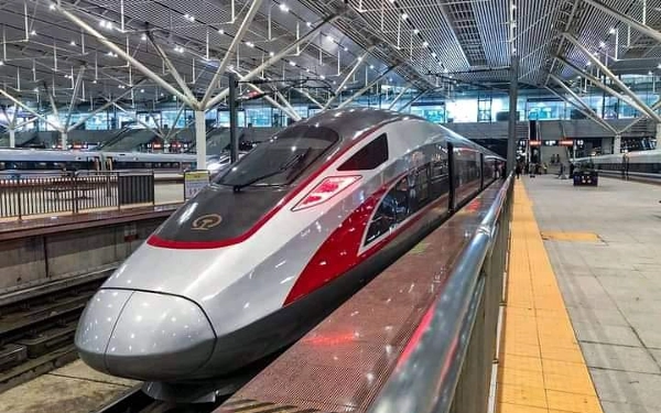 Thumbnail Berita - Komisi VI DPR RI Dukung Penyelidikan Dugaan Korupsi Kereta Cepat Whoosh