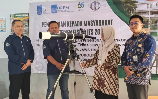 Thumbnail Berita - Profesor ITS Turun Gunung, Bawa Sains ke Sekolah Pinggiran di Probolinggo