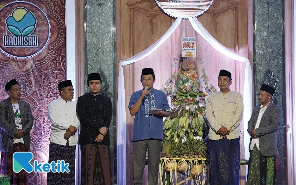 Thumbnail Berita - Malam Puncak Kadhisah, Bupati Hamid Apresiasi Pelestarian Budaya Karanganyar