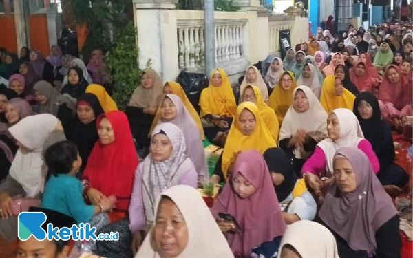 Thumbnail Calon Wakil Bupati Sidoarjo Mimik Idayana Dapat Doa Tulus dari Ribuan Warga Buduran
