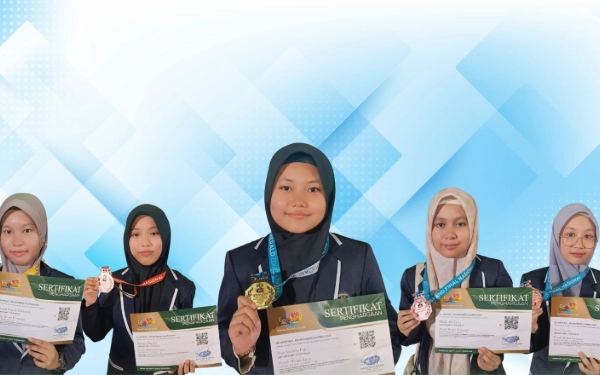 Thumbnail Berita - Bangga! Siswi SMP Ibrahimy 3 Pesantren Sukorejo Situbondo Borong Medali OMNAS 14