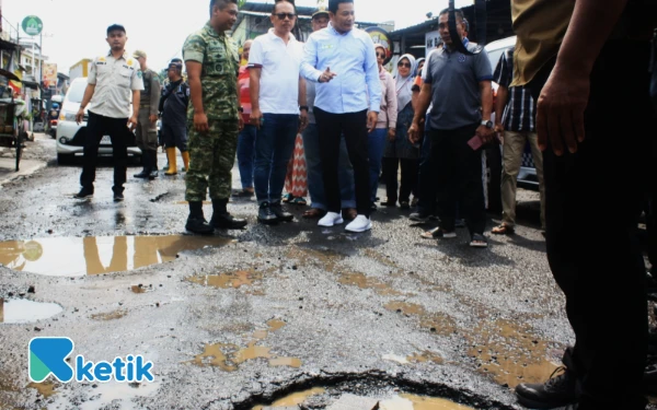 Jalan Bluru Kidul Mau Dibeton, tapi Banyak Bangunan Menjorok ke Jalan
