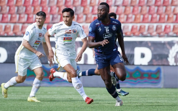 Thumbnail Berita - Jelang Uji Coba vs Arema, Persija Kenalkan Pemain Baru Asal Brasil