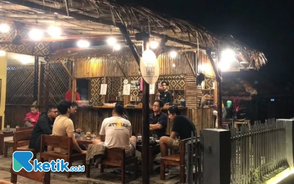 Angkringan Djawi, Tempat Nongkrong Malam di Pandeglang yang Ramah Kantong