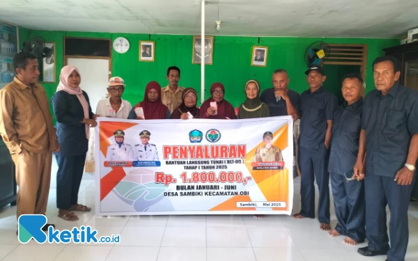 Thumbnail Berita - Pemdes Sambiki Halmahera Selatan Salur BLT Gaji dan Insentif Tahap I 2025