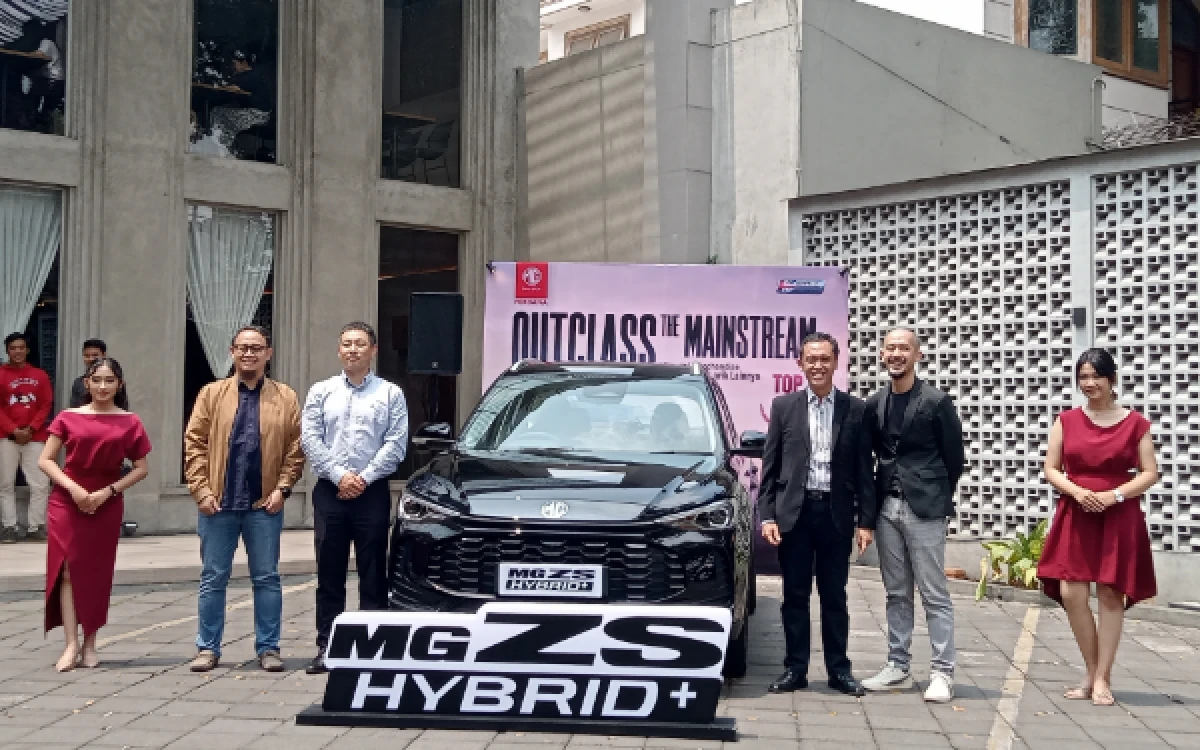 Thumbnail Berita - MG Motor Indonesia Malang Kenalkan MG ZS Hybrid+, Berikan Elektrifikasi yang Cocok di Malang Raya