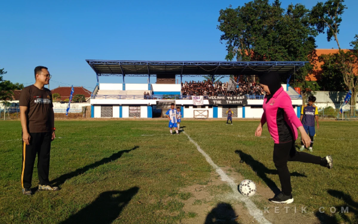 Thumbnail Berita - Turnamen Sepak Bola Kapolres Cup 2026 Semarakkan Peringatan Hari Bhayangkara Ke-80
