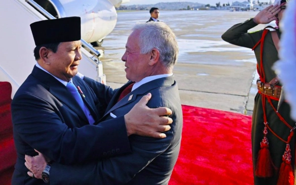 Thumbnail Raja Yordania Abdullah II Kemudikan Sendiri Mobil Kepresidenan Antar Prabowo ke Hotel