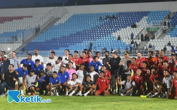 Arema FC Menangkan Charity Match 7-0, Stadion Kanjuruhan Sepi Aremania