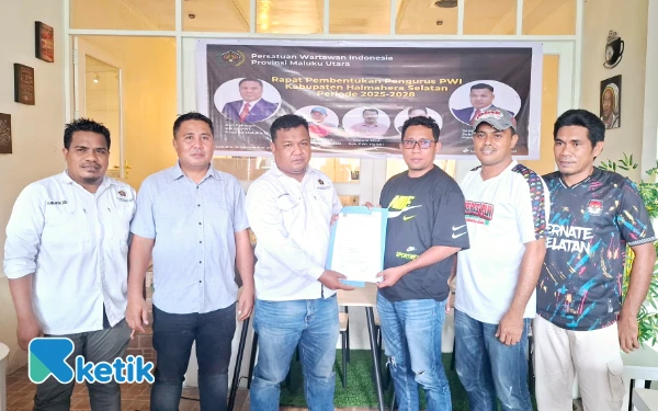 Thumbnail Berita - PWI Halmahera Selatan Resmi Memiliki Kepengurusan Baru, Pers Daerah Semakin Kuat