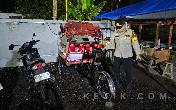 Apes! Baru Disalurkan, Becak Bantuan Presiden RI Terlibat Laka Lantas di Pacitan