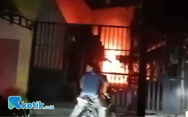 Kebakaran Pasar Jatirogo Tuban, Tiga Kios Ludes, Kerugian Capai Puluhan Juta