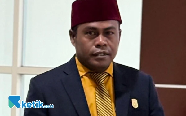 Thumbnail Berita - Kasus Plt Sekwan Ancam Wartawan di Raja Ampat Tuai Sorotan, Muamar Kadafi: Mencoreng Nama Baik Lembaga DPRK