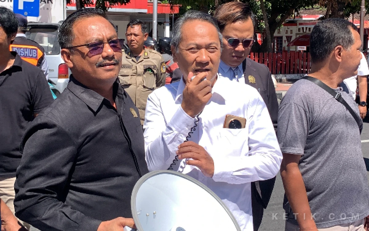 Thumbnail Berita - Wakil Wali Kota dan DPRD Kota Blitar Ikut Teken Petisi, Dukung Evaluasi Menyeluruh Program MBG