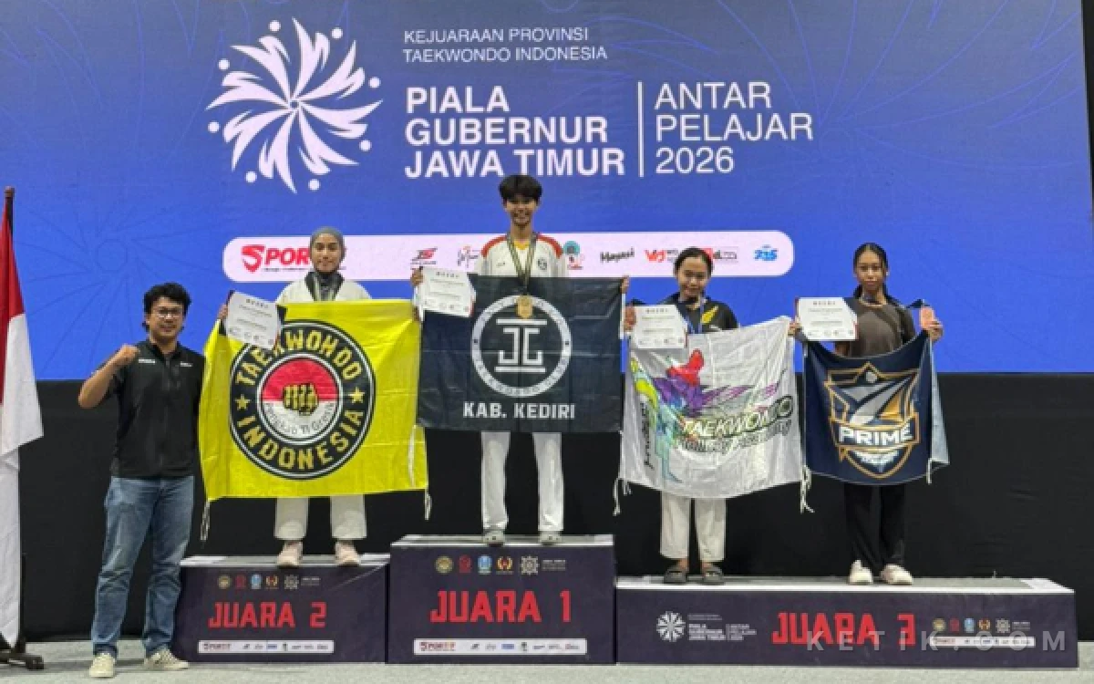 Foto Kontingen Taekwondo Kabupaten Kediri menorehkan hasil gemilang dalam Kejuaraan Provinsi Antar Pelajar Piala Gubernur Jawa Timur 2026 di Kenjeran Park, Surabaya, pada 27-30 Agustus 2026. (foto : KONI Kabupaten Kediri for Ketik.com).