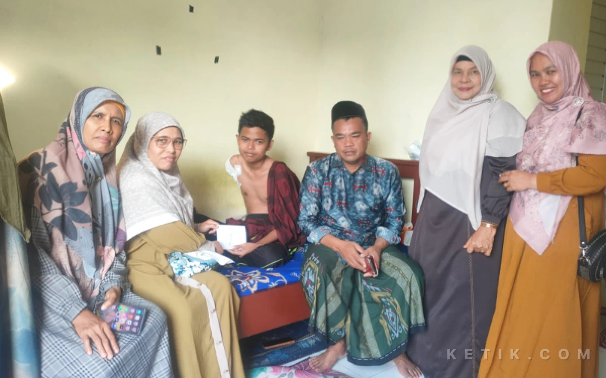 Thumbnail Berita - Komunitas ONOJ Salurkan Bantuan untuk Dua Pasien Sakit Keras di Aceh Singkil dan Subulussalam