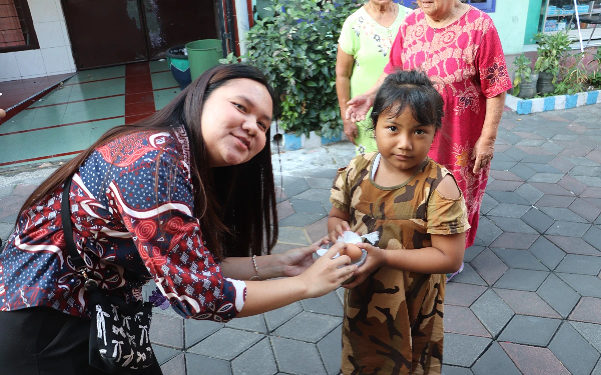 Thumbnail Berita - Berbagi Makanan Sehat, FBiPK UB Mulai Program Gerobak Giling ke Anak-Anak Kampung Lingkar Kampus