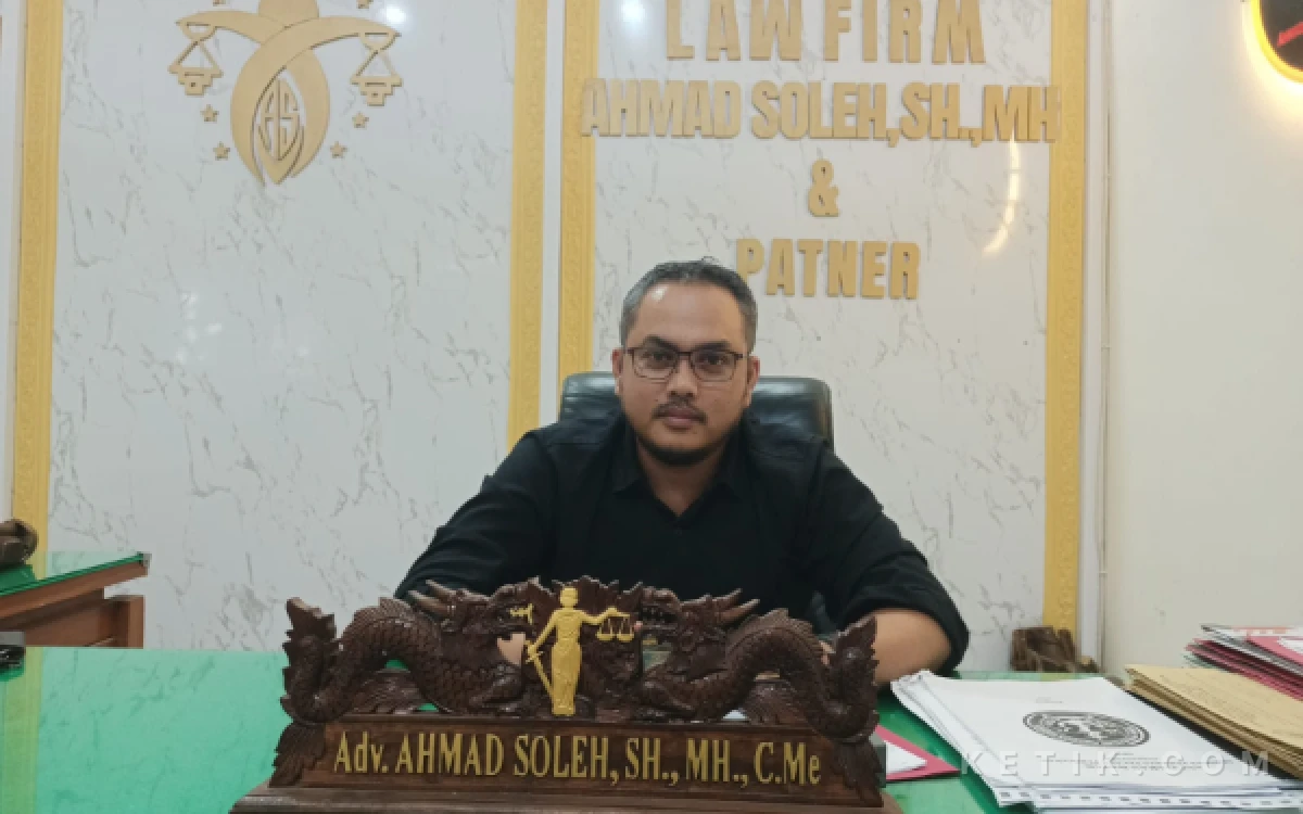 Thumbnail Berita - Tanggapi Manipulasi Absen di Brebes, Praktisi Hukum: Pembuat dan Pengguna Aplikasi Ilegal Wajib Diseret ke Ranah Pidana