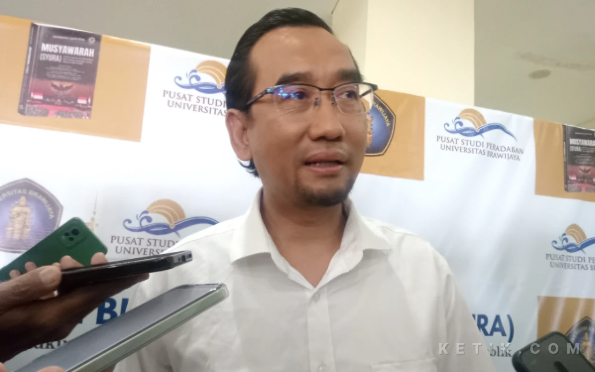 Foto Rektor UB, Prof. Widodo menyampaikan hasil Bedah Buku Musyawarah  (Syura) dapat menjadi rekomendasi dalam perumusan Perundang-undangan di Indonesia. (Foto: Aliyah/Ketik.com)