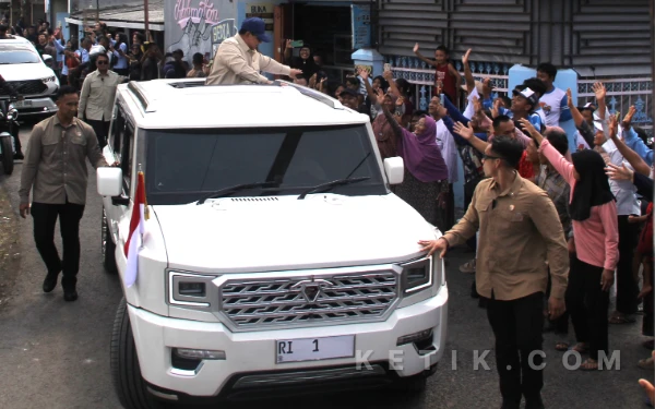 Thumbnail Berita - [FOTO] Bahagianya Warga Desa Nglawak Kertosono Nganjuk Kedatangan Prabowo