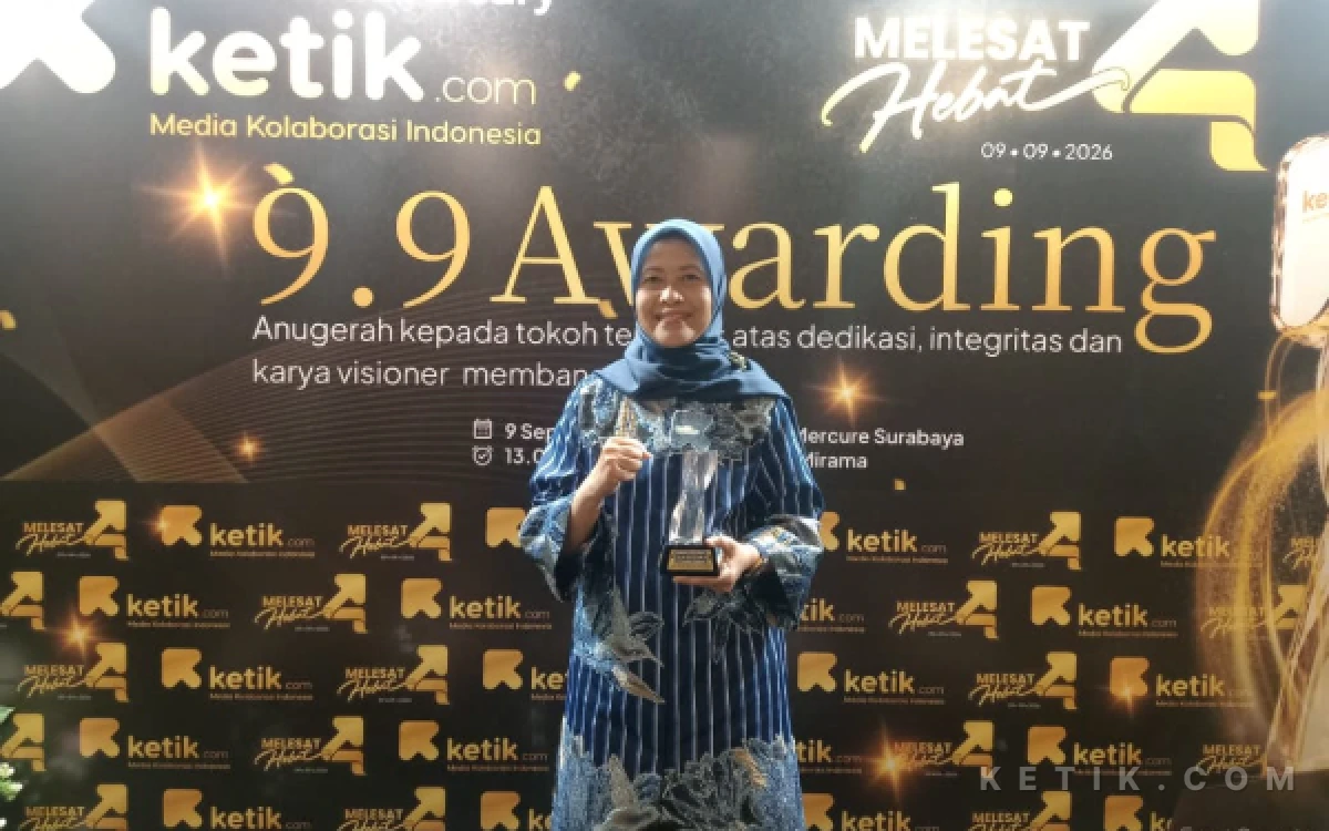 Thumbnail Berita - Kepala MTsN 1 Kota Malang Raih 9.9 Awarding, Erni Qomaria Rida Ungkap Ketik.com Jadi Media Sangat Maju di Tahun Ke-4