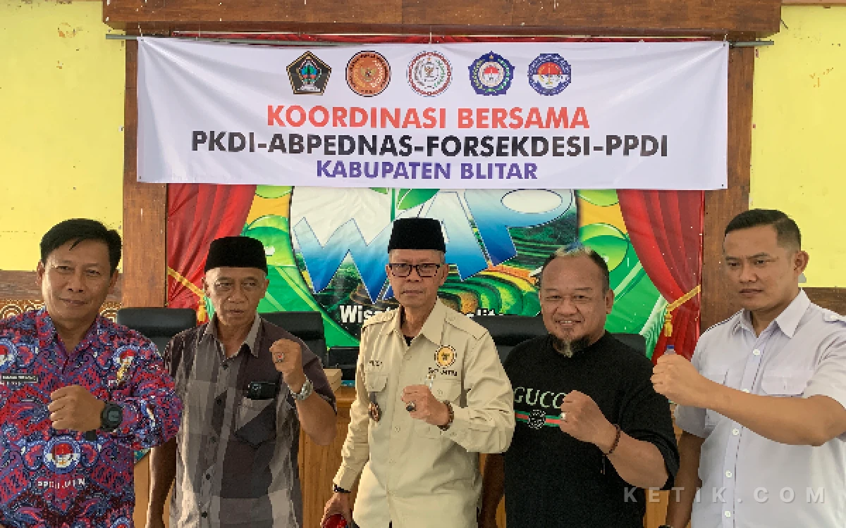 Thumbnail Berita - 5.000 Massa Desa Blitar Ancam Turun ke Pemkab dan DPRD, Tuntut ADD 2027 Tak Dipangkas
