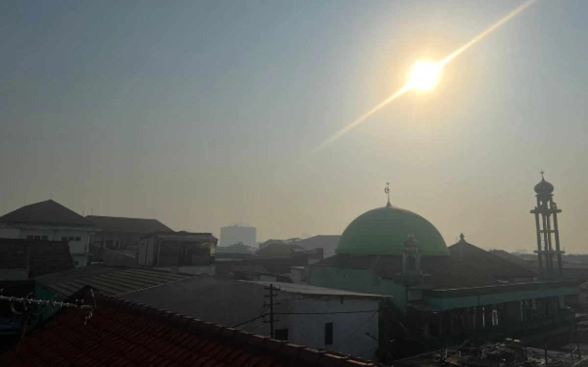 Thumbnail Berita - BMKG: Cuaca Kota Surabaya dan Sidoarjo 18 Juni 2026 Cerah