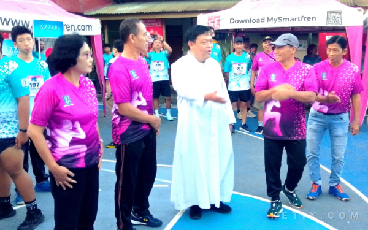 Thumbnail Berita - Plt Bupati Tulungagung Jadi Saksi Kemeriahan Fun Run Volume 2 SMA Katolik Tulungagung 2026