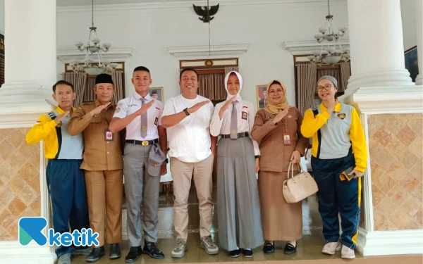 Thumbnail Bupati Situbondo Bangga Siswa SMAN 1 Panarukan Jadi Anggota Paskibraka Jatim