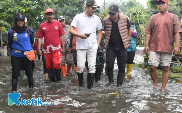 Thumbnail Berita - Perumahan Pejaya Anugrah Banjir, Bupati Subandi Datangkan Pompa Portabel dan Bangun Kisdam