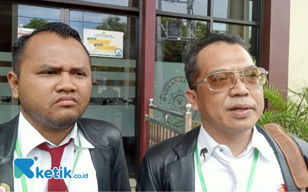 Thumbnail Berita - Dua Minggu Disel Tanpa Surat Perintah Penahanan, Keluarga Kasus Judol Gugat Penyidik Polres Tuban