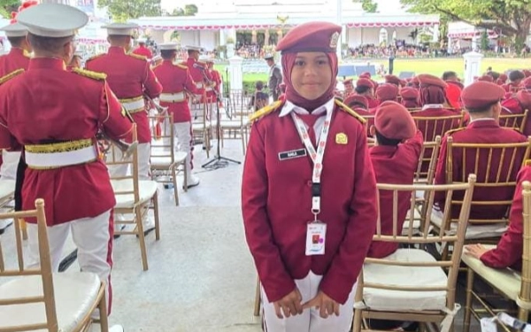 Thumbnail Berita - Naila dan 99 Siswa Sekolah Rakyat Meriahkan HUT Ke-80 RI, Bukti Nyata Komitmen Prabowo Prioritaskan Pendidikan Gratis