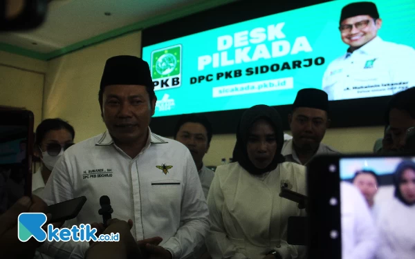 Thumbnail Nangis Daftar Cabup ke PKB, H Subandi-Mimik Idayana Nyatakan No Pungli, No Korupsi