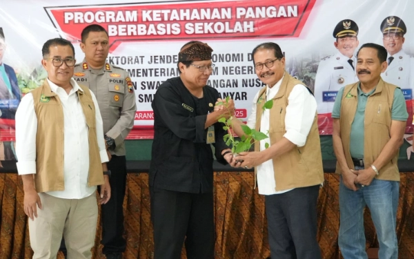Thumbnail Yayasan Swatantra Pangan Nusantara Gelar Program Ketahanan Pangan Berbasis Sekolah di Karanganyar
