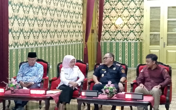 Thumbnail Berita - Optimalisasi DBHCHT dan Gempur Rokok Ilegal, Pemkab Malang Gelar Talk Show