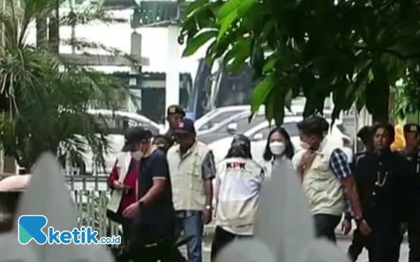 Thumbnail Operasi Tangkap Tangan di Sidoarjo, KPK Bergerak saat Upacara Harjasda, Geledah Rumah Dinas Bupati dan Pendapa