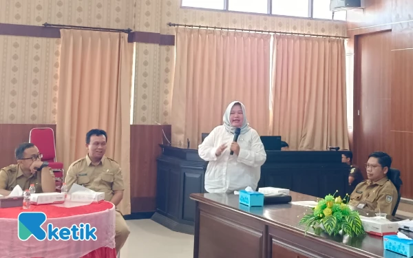 Thumbnail Berita - Terkait Desa Tunggak BPJS Ketenagakerjaan, Kasi Datun Kejari Situbondo Panggil Camat