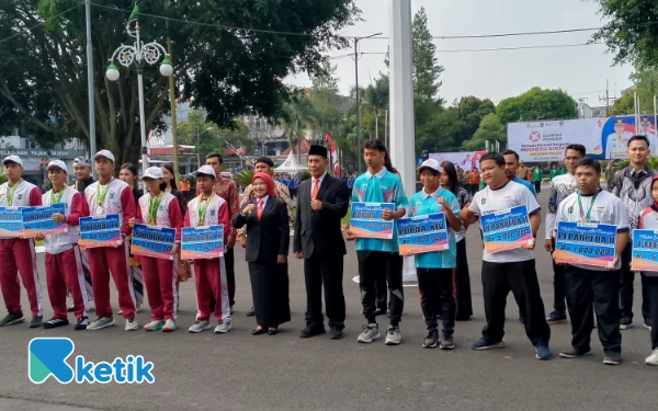 Thumbnail Berita - Peringati Sumpah Pemuda, Wabup Malang Beri Apresiasi bagi Para Pemuda Berprestasi