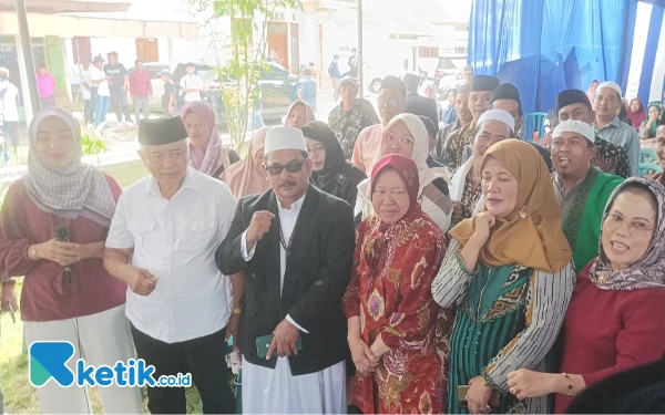 Thumbnail Kiyai Kampung Dukung Risma-Gus Hans di Pilgub Jatim, Salaf di Pilbup Malang