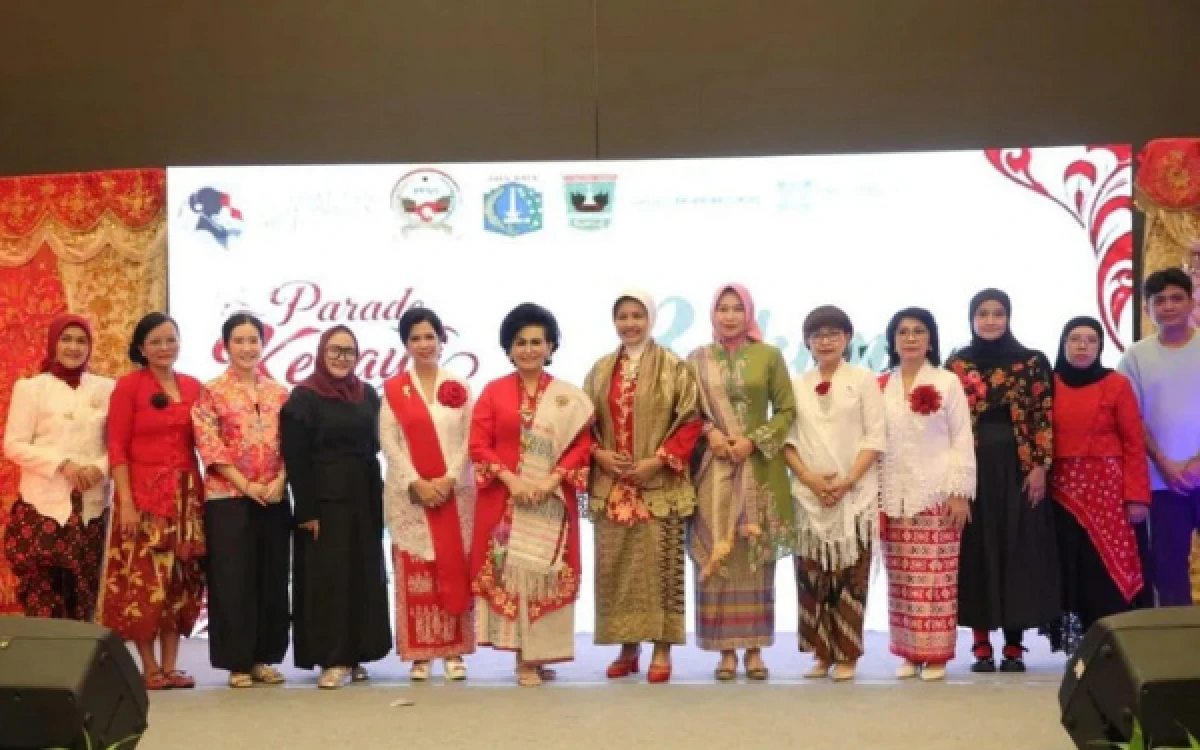 Thumbnail Berita - Lestarikan Kebaya, Kowani Berkolaborasi dengan PIM dan PPMI Gelar Festival Merah Putih