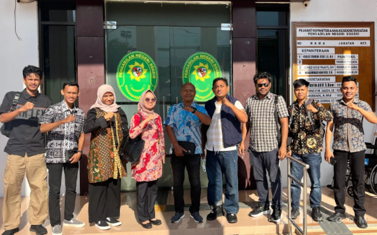 Thumbnail Berita - PN Soasio Tutup Jalan Praperadilan Dua Pengacara Maluku Utara