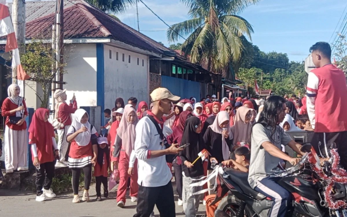Thumbnail Berita - Semarak HUT RI ke-81 di Simeulue, Warga Suka Karya Antusias Ikuti Jalan Santai Berhadiah