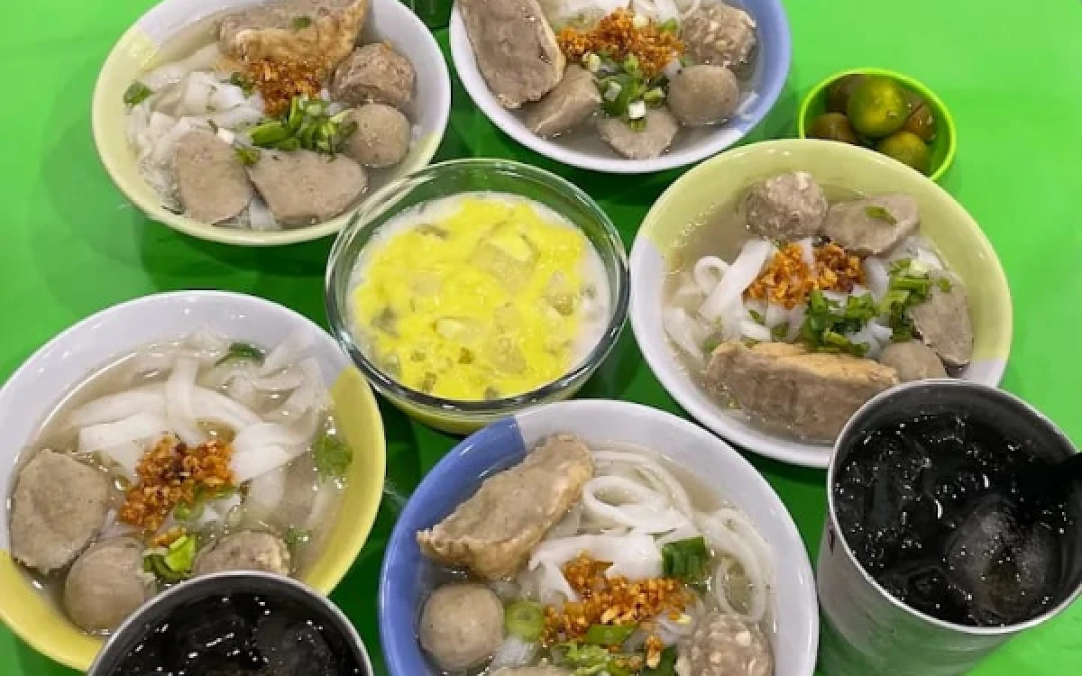 Thumbnail Berita - Bakso Gepeng Mahkota Malang, Tawarkan Sensasi Baru Kuliner Legendaris