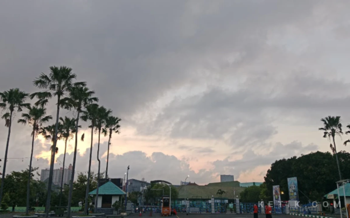 Thumbnail Berita - Hari Buruh, Prakiraan Cuaca Kota Jakarta dan Pekanbaru Diprediksi Berawan Tebal