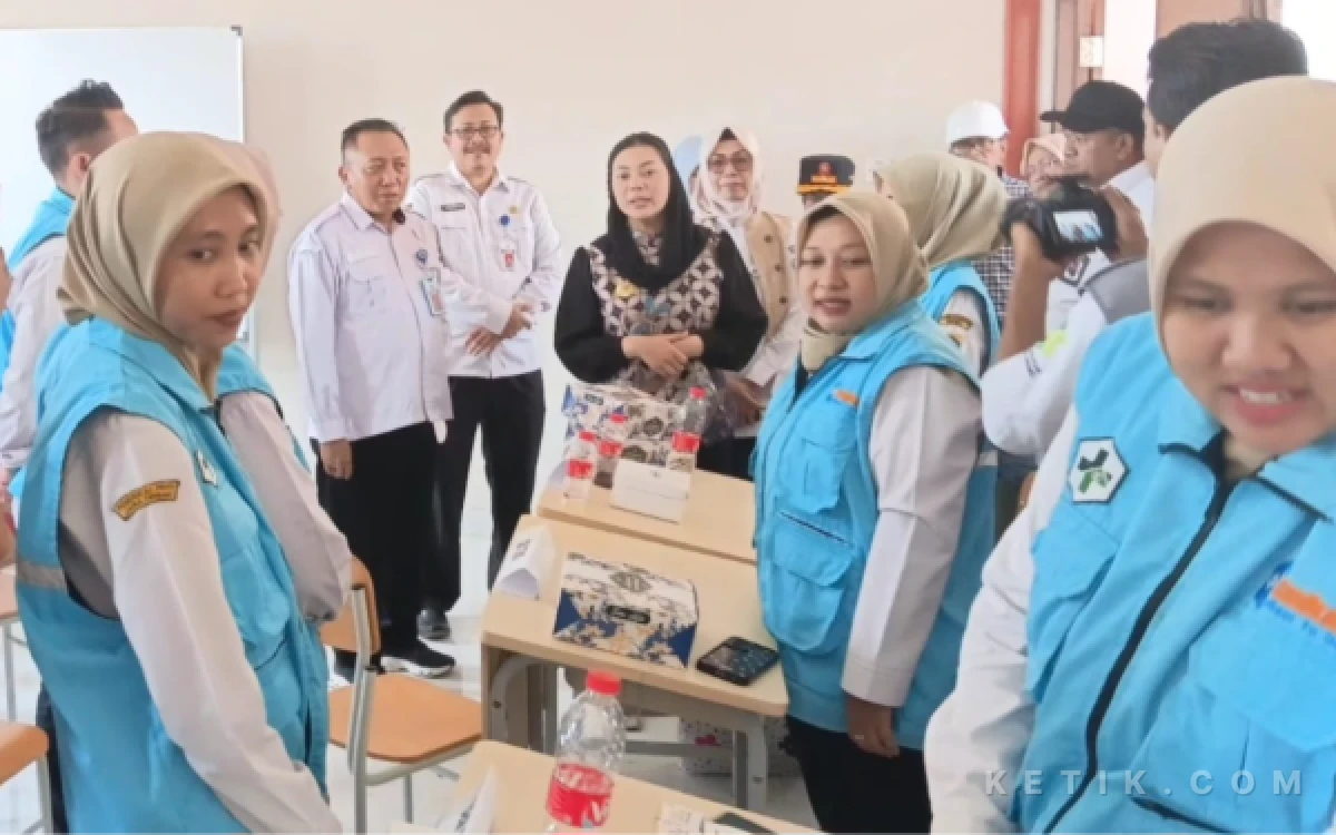 Thumbnail Berita - Pastikan Siswa Sehat, 32 Tenaga Kesehatan Lakukan CKG di Sekolah Rakyat Brebes