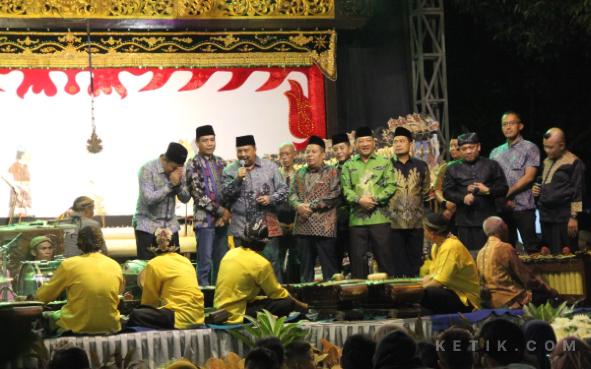 Thumbnail Berita - Polres Jombang Hibur Masyarakat dengan Gelaran Wayang Kulit