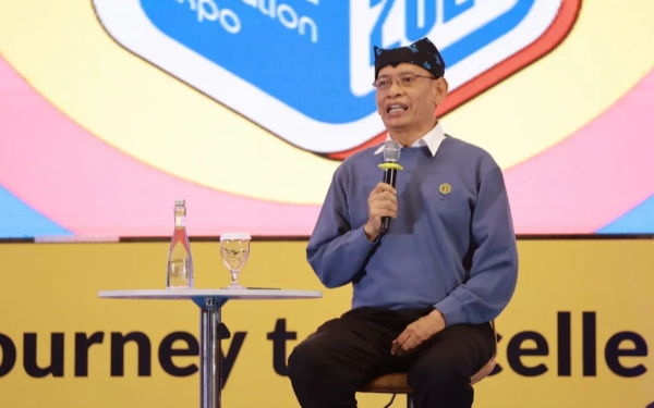 Thumbnail Pilih Jurusan yang Sesuai Passion, Pesan Rektor UNAIR di Pembukaan AEE 2025