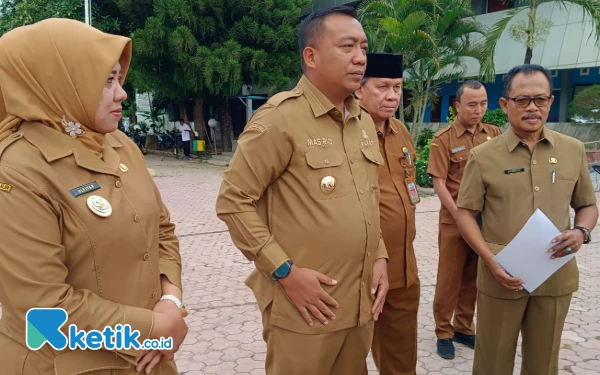 Thumbnail Berita - 600 Non-ASN Situbondo Kehilangan Pekerjaan, Bupati Minta Maaf