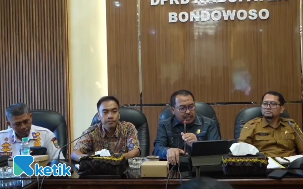 Thumbnail Berita - Pasokan BBM di Bondowoso Terkendali, Pertamina Tambah Armada dan Ubah Rute Distribusi