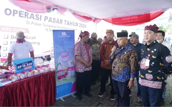 Thumbnail Kendalikan Inflasi Jelang Nataru, Bupati Malang Buka Operasi Pasar TPID di Tumpang